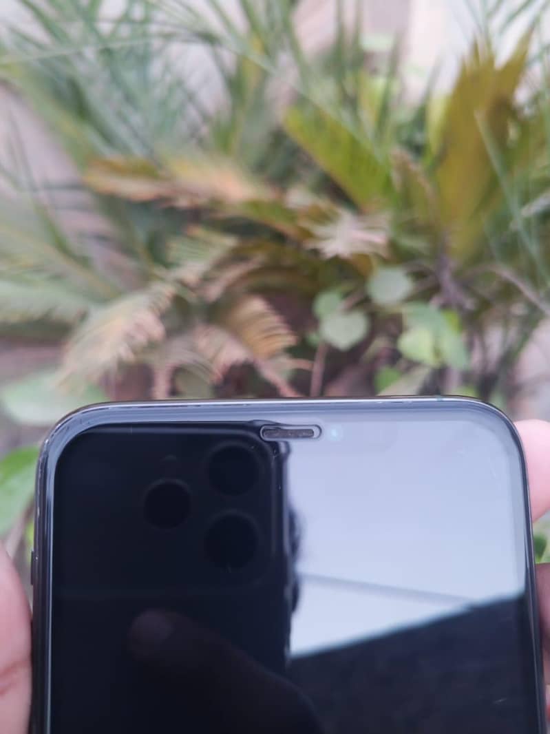 Apple iPhone 11 Pro Max 7