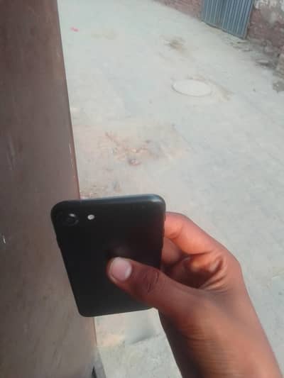 Apple iPhone 7