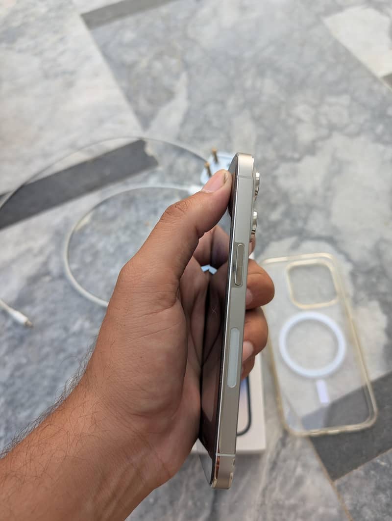 Apple iPhone 14 Pro 3