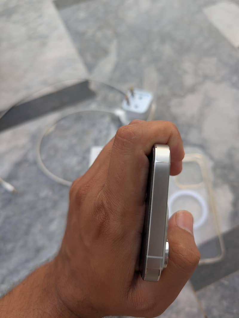 Apple iPhone 14 Pro 4