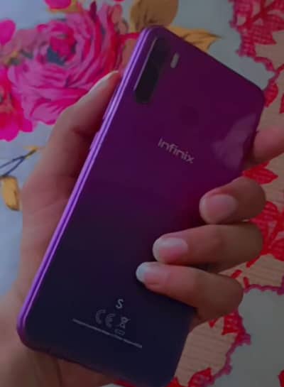 Back py finger h chlany mn acha hai jis ko use k lyee chahiyee wo ajay