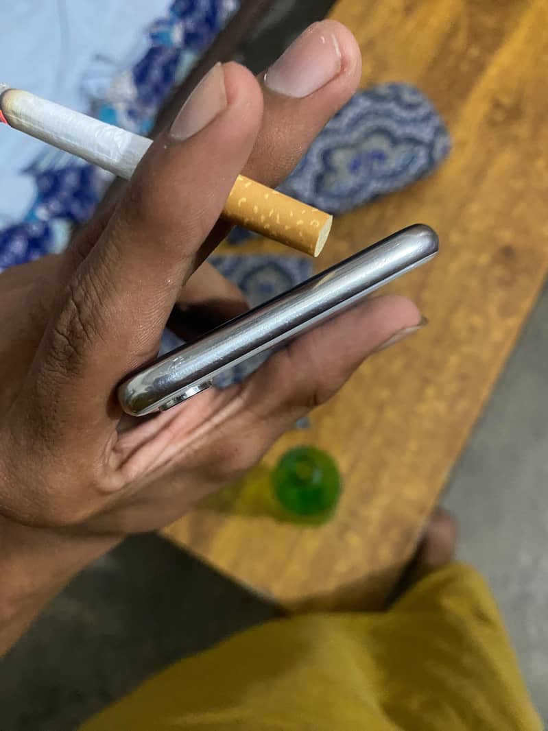 Apple iPhone X 5