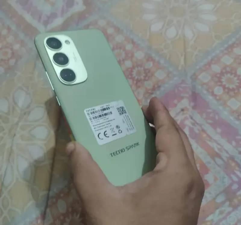 Tecno spark 40 pro plus 3