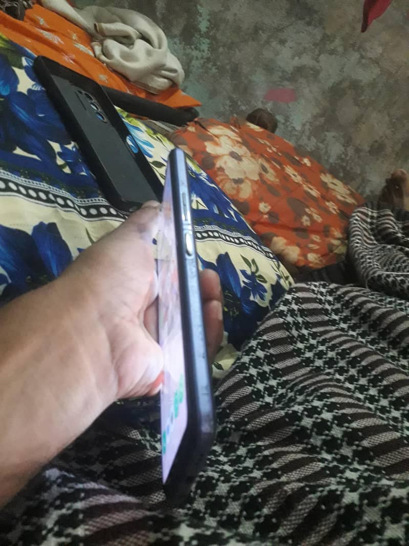 Tecno CAMON 18T 1