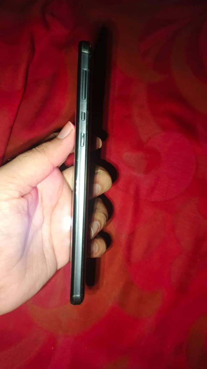 Aquos  zero 5G basic 3