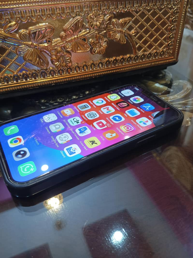 Apple iPhone 12 3