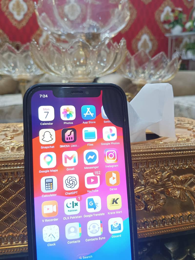Apple iPhone 12 6