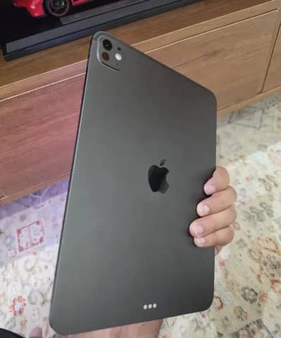 iPad pro M5 13-inch 512GB Wi-Fi + | 10/10| scratch- less