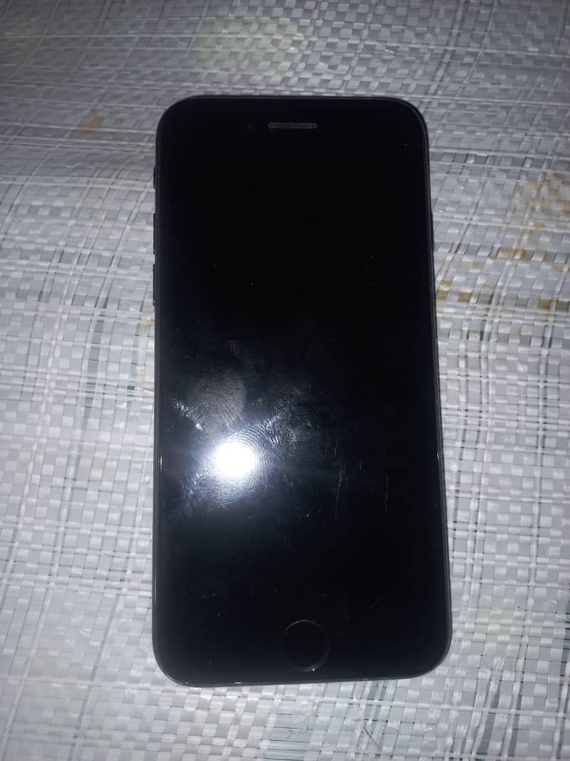 Apple iPhone 7 2