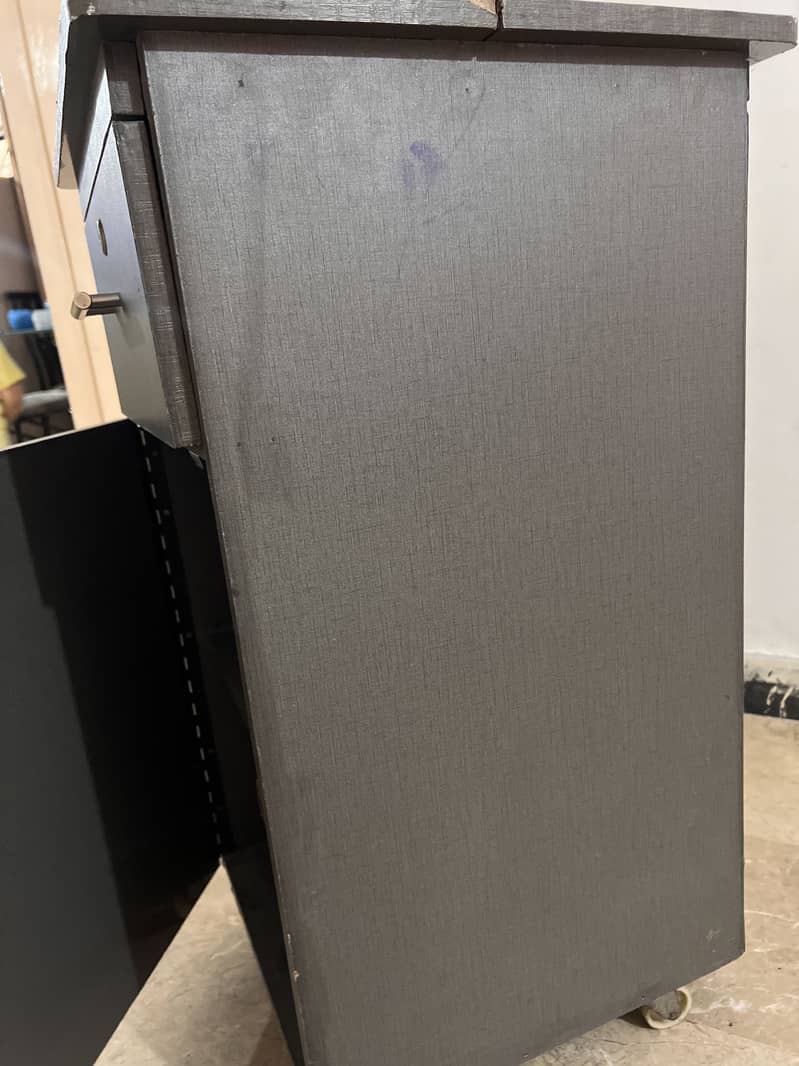 Irone stand folding 2