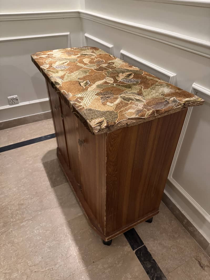 Iron table 3