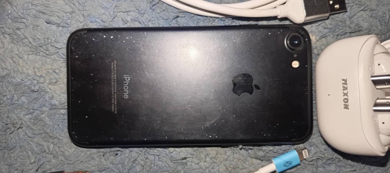 Apple iPhone 7 4
