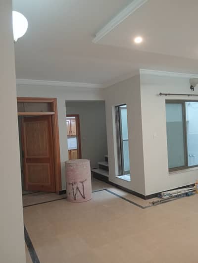 14marla 3beds DD TV lounge kitchen attached baths neat clean upper portion for rent in G 13 4 islamabad
