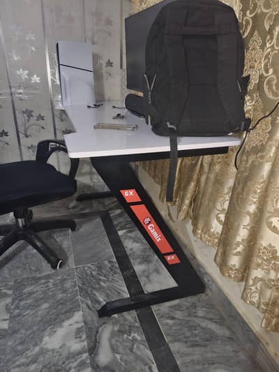 Gamix Gaming Table