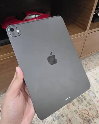 iPad pro M5 13-inch 512GB Wi-Fi + | 10/10| scratch- less