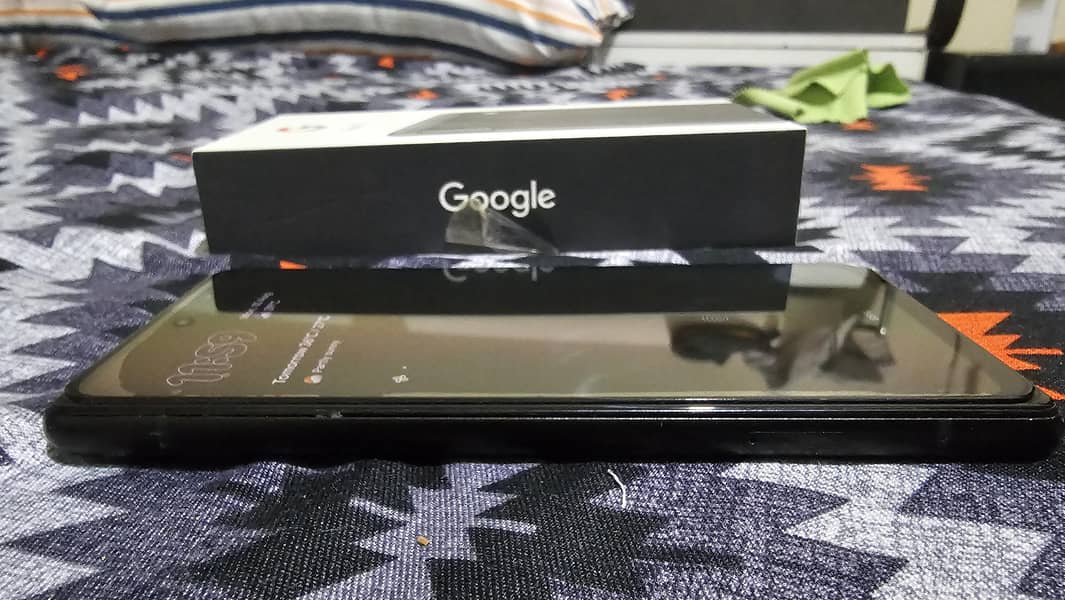Google Pixel 6 with box 1