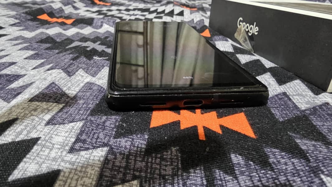 Google Pixel 6 with box 3