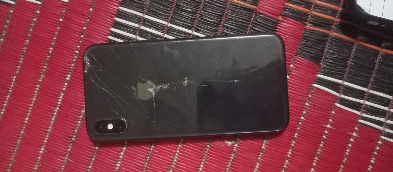 Apple iPhone XS 5
