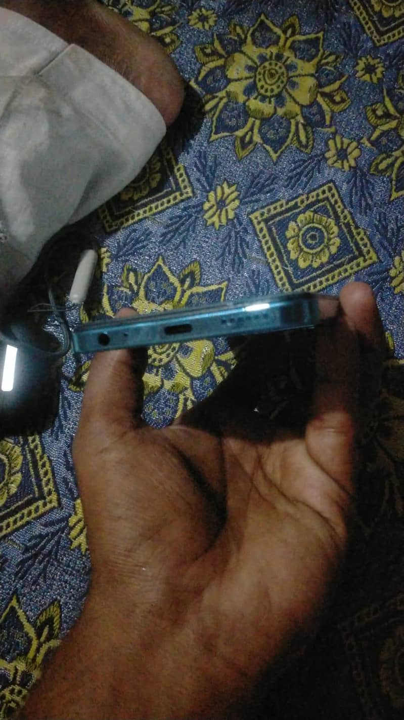 Tecno Spark 20 2