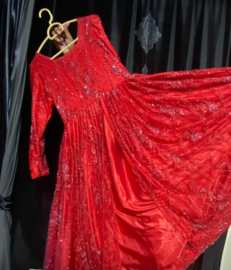 Maxi red shine 1