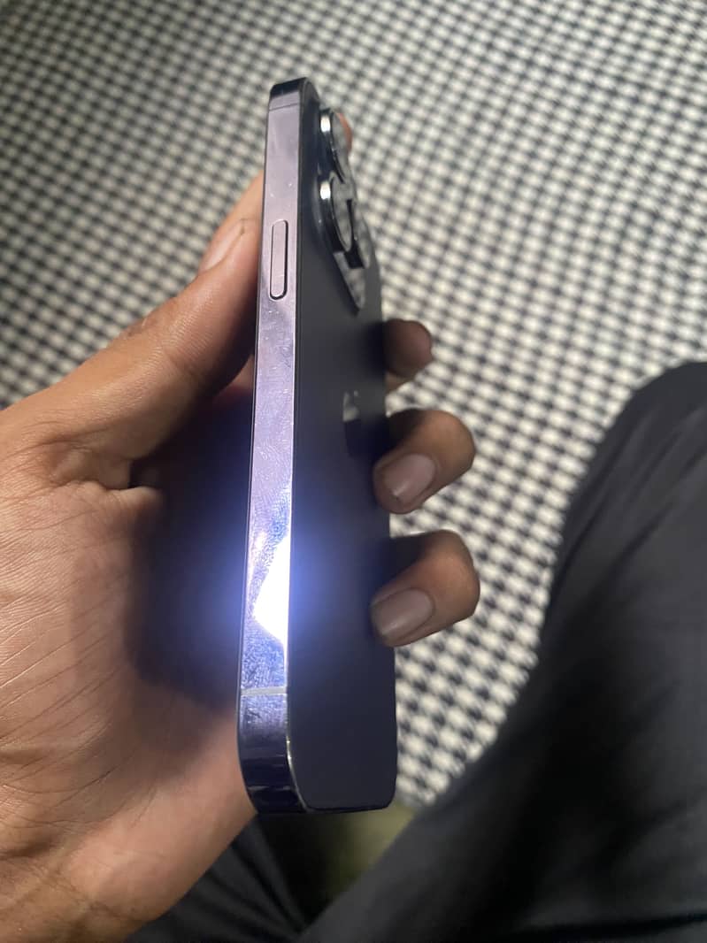 Apple iPhone 14 Pro 0