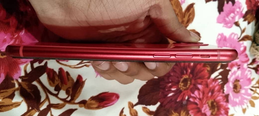 Apple iPhone 11 7