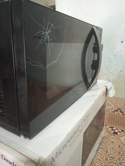 dwalance microwave oven slightly used very good condition 23 leater