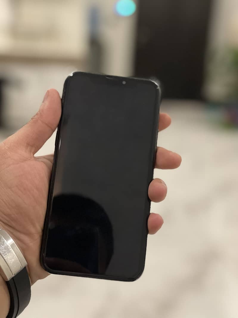 Apple iPhone 11 Pro 3
