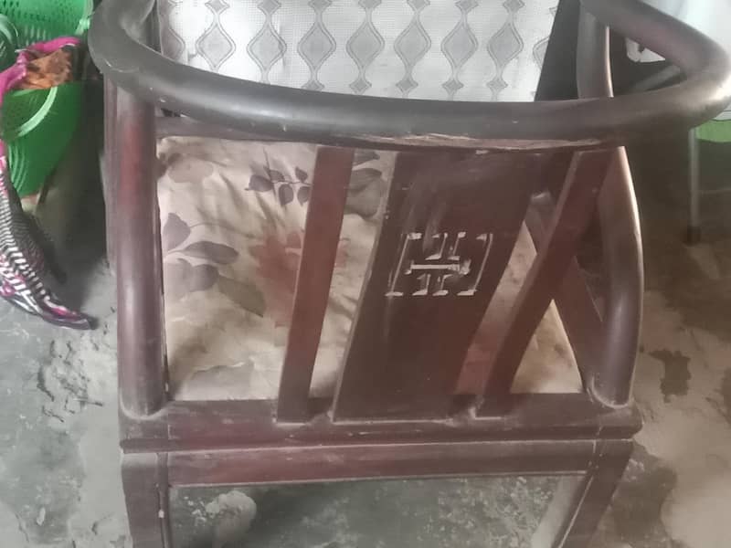 two single sofa set useable 1