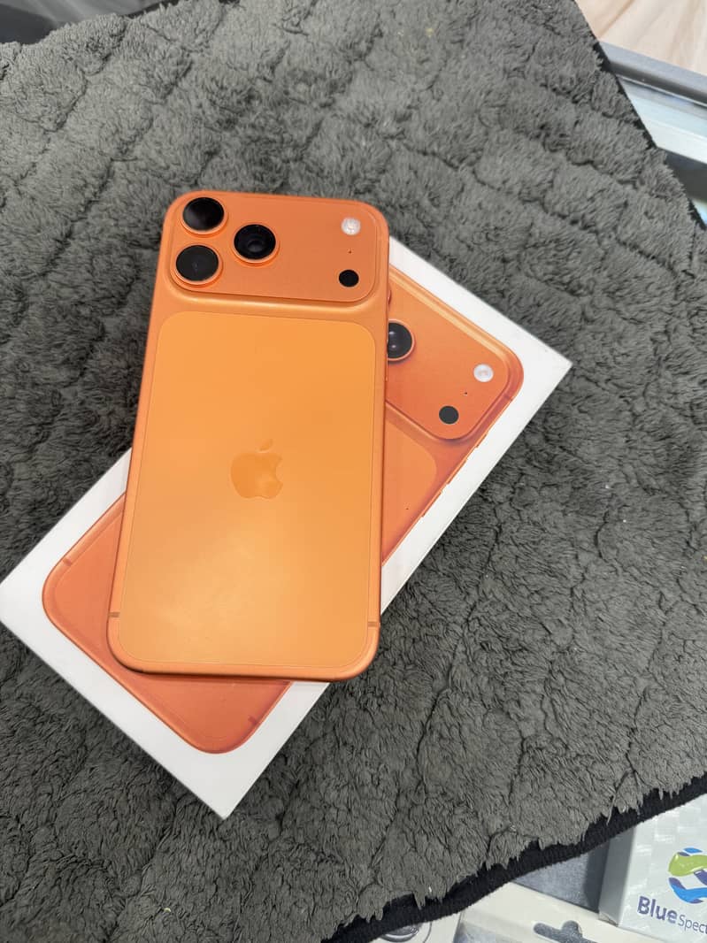 Apple iPhone 17 Pro Max 0