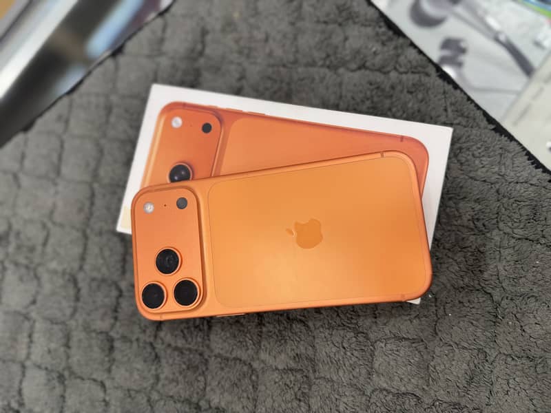 Apple iPhone 17 Pro Max 2