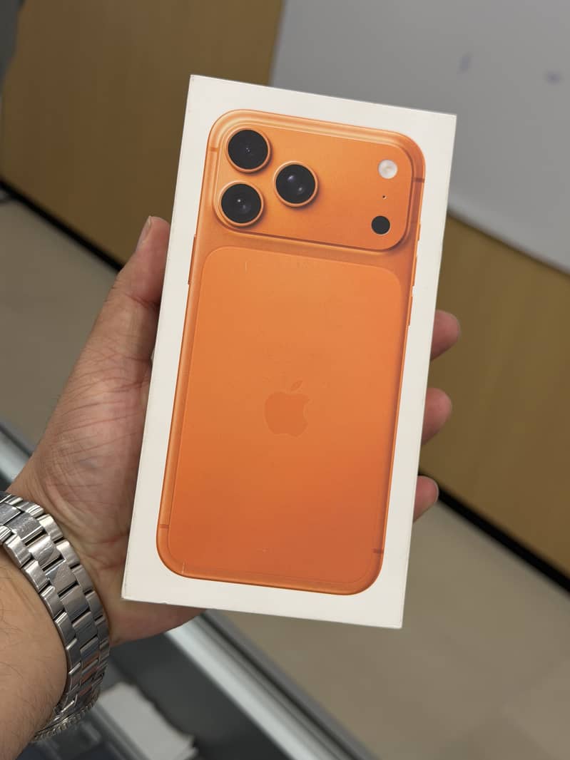 Apple iPhone 17 Pro Max 4