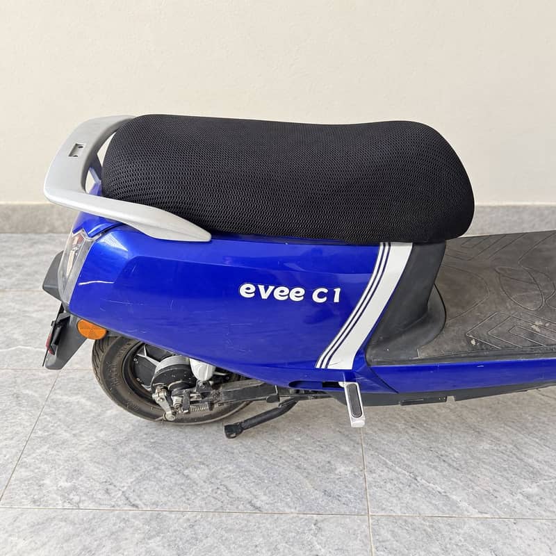 Evee c1 1