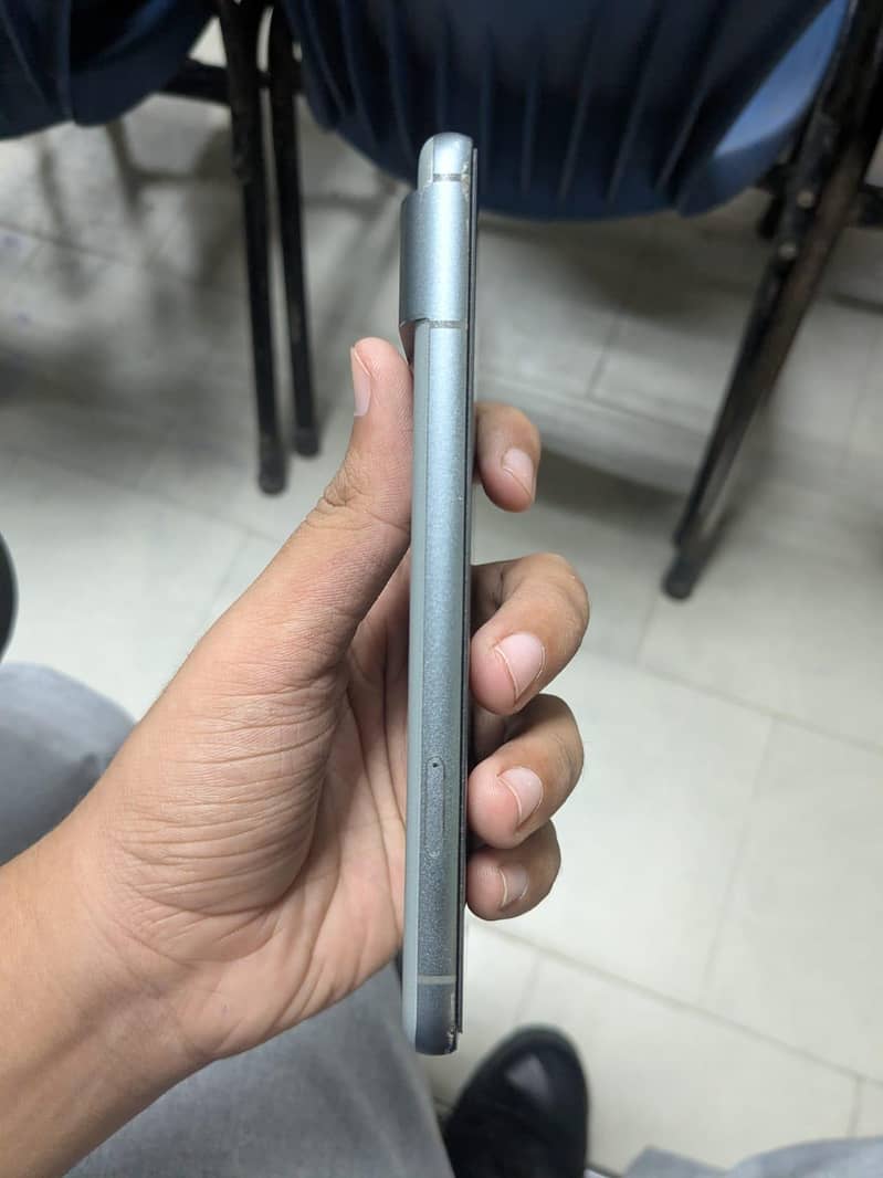 Google Pixel 8 3