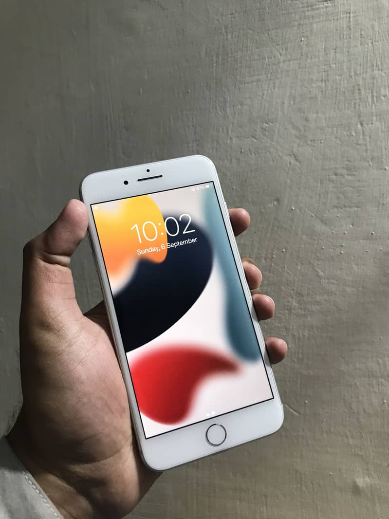 Apple iPhone 7 Plus 1