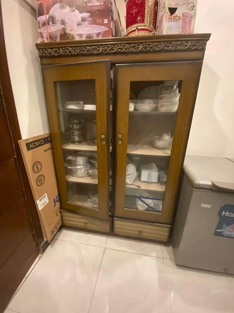 King size Bed / side Tables / Dressing Table / 4
