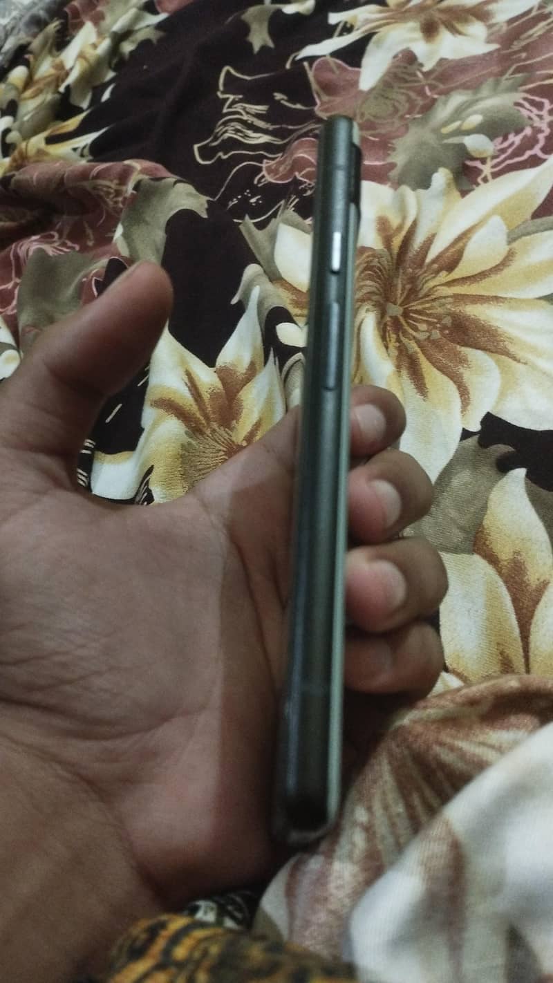 Google Pixel 6a 5