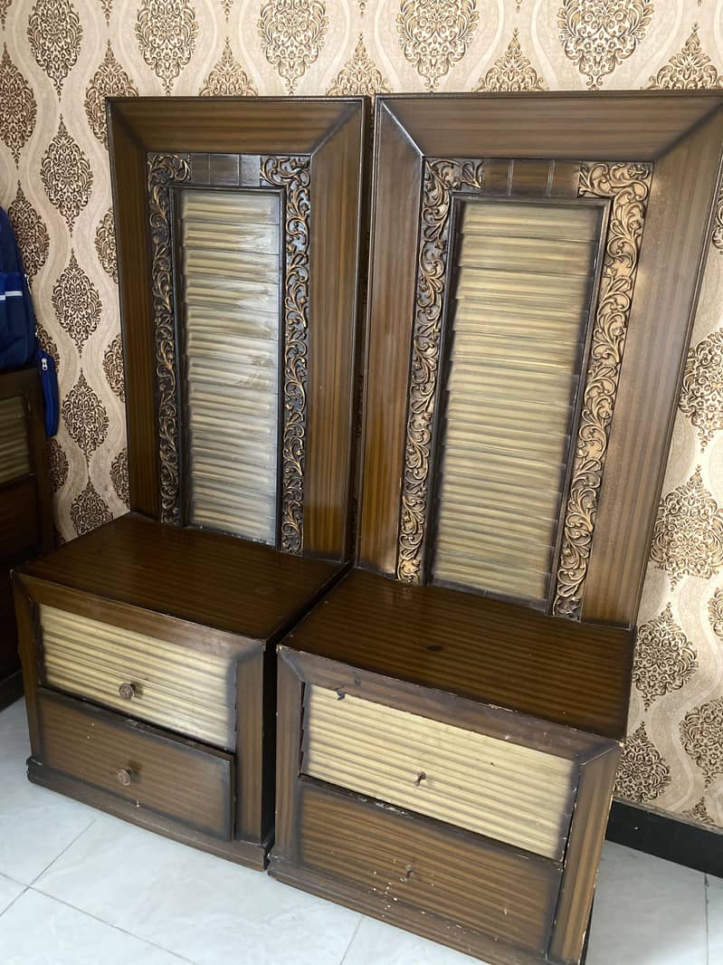 King size Bed / side Tables / Dressing Table / 11