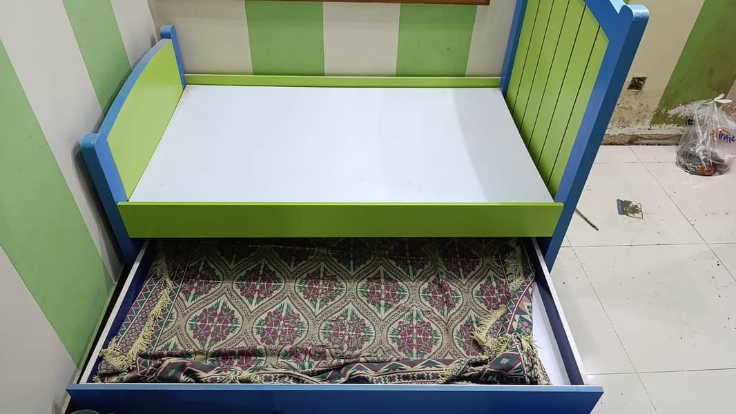 kids bed 1