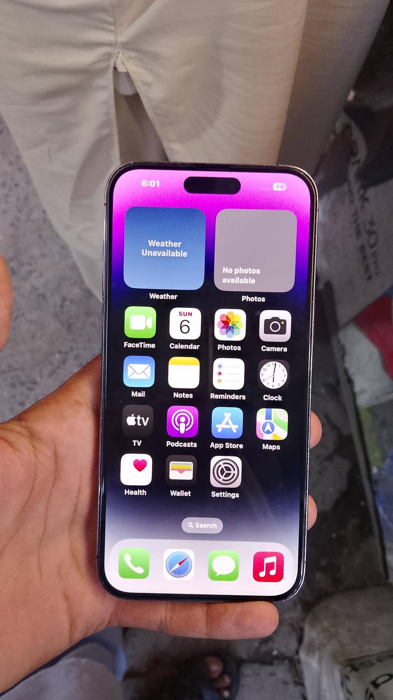 Apple iPhone 14 Pro Max 1