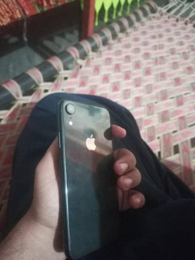 Apple iPhone XR