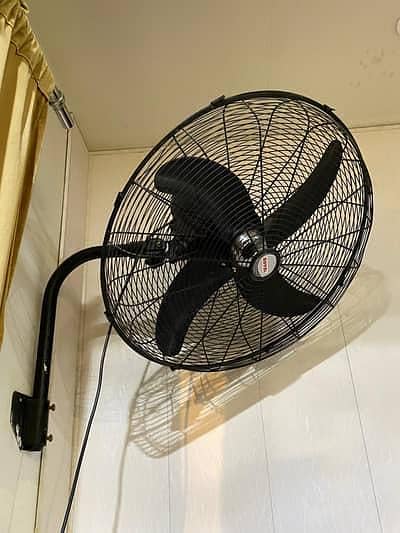 Royal fan 24" mega