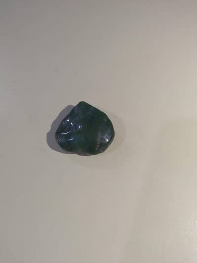 Green quartz polished stone