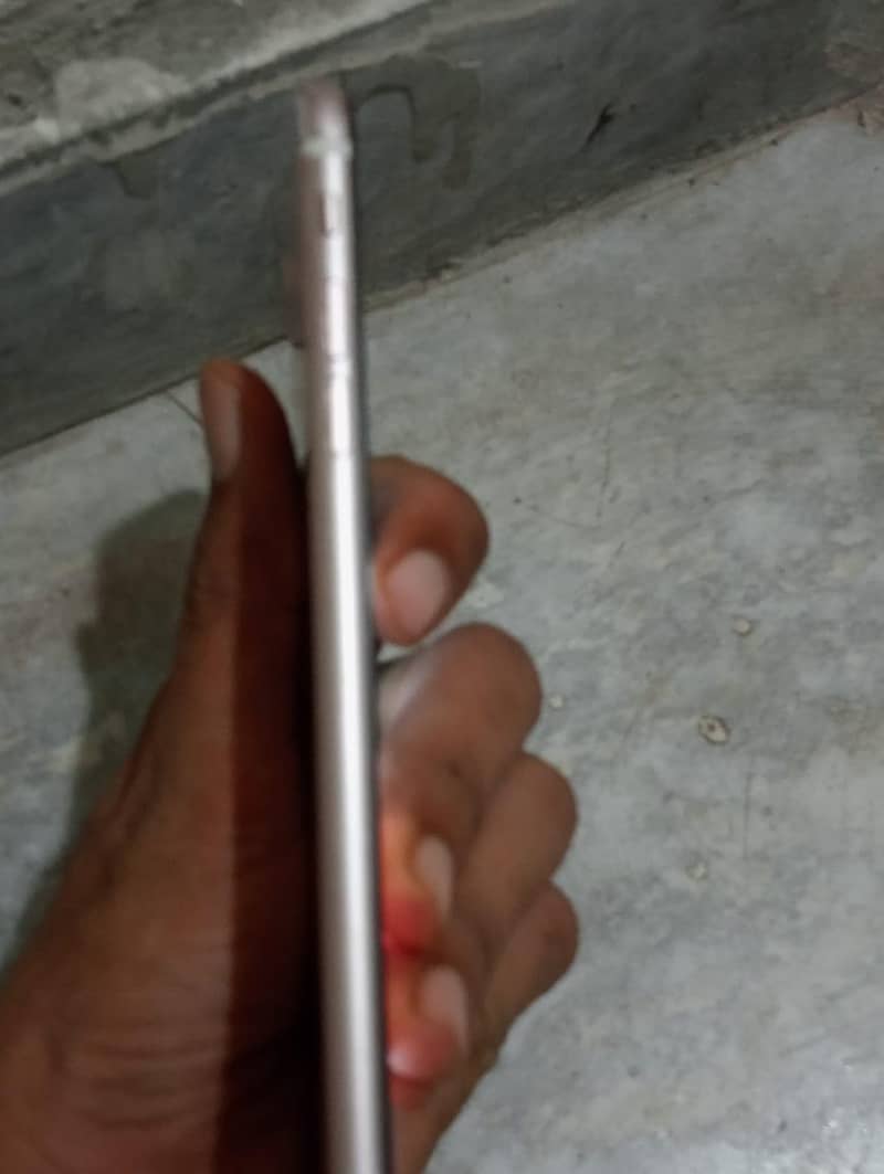 Apple iPhone 7 Plus 5