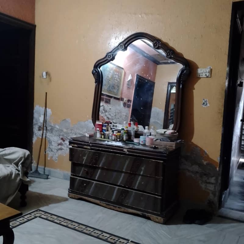 dressing table 0