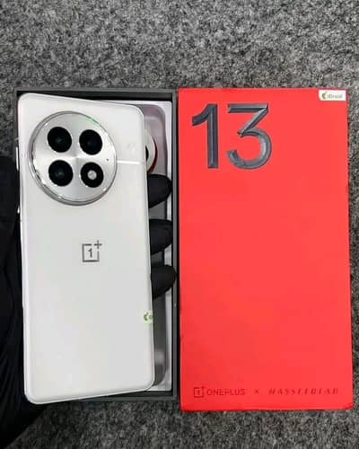 One Plus 13.16+512 GB PTA Approved 0327/60/36/956 WhatsApp number