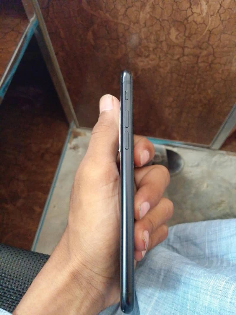 Apple iPhone X 3