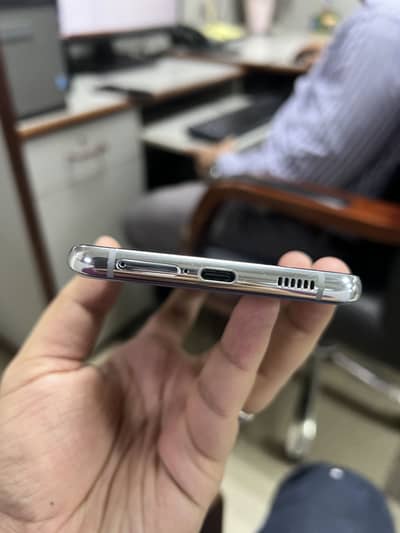 Samsung Mobile S21 Plus + 5G