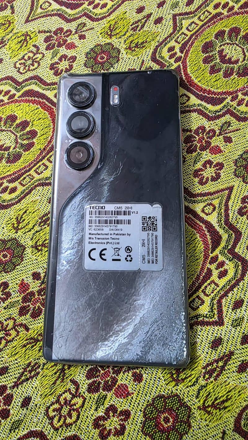 Tecno CAMON 40 1