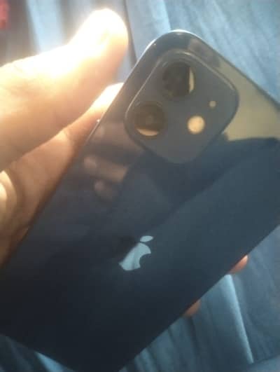 Apple iPhone 12